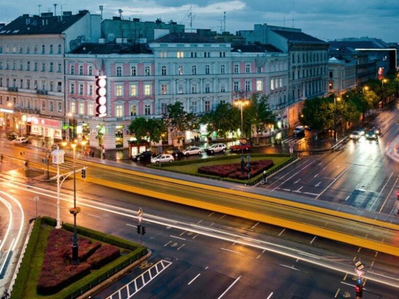 Paulay Deluxe Suites By Corall Budapest Exterior photo